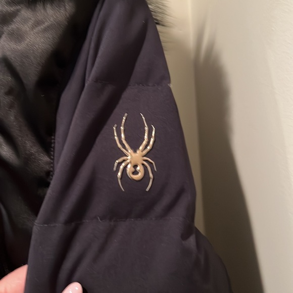 Ladies Spyder ski jacket with real fur hood. Luxury jacket in perfect condition! - Picture 3 of 6